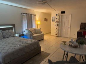 NUEVO estudio a 5minutos de Hialeah Park & Casino